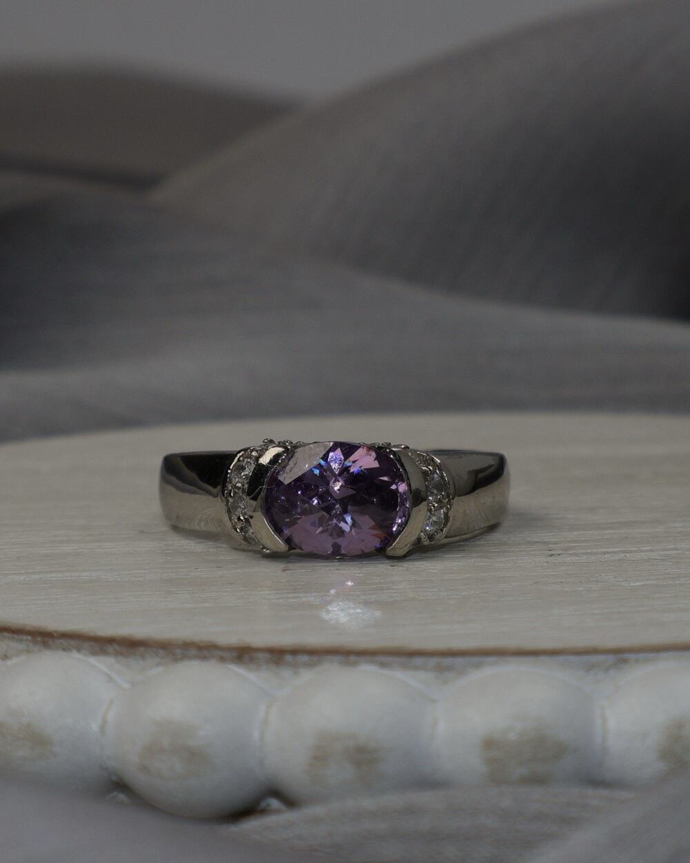 Sterling Silver Oval Amethyst Ring 4.4G / Sz 9